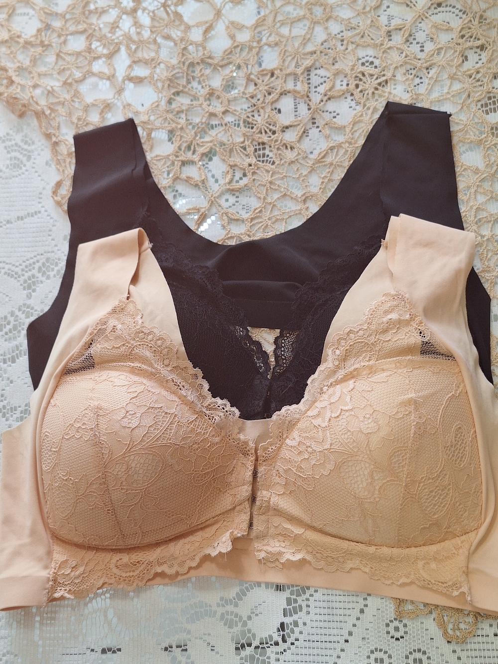 Lace-Trim Front Closure Comfort Bras in Nude & Black SzXXL